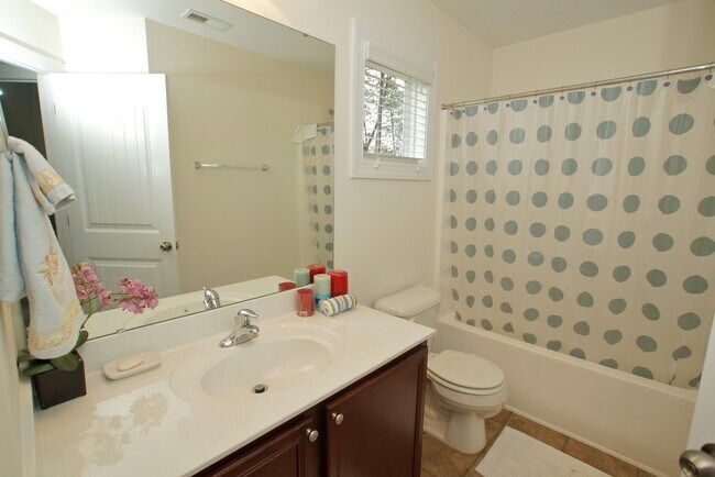 Building Photo - 105 Cobalt Creek Way