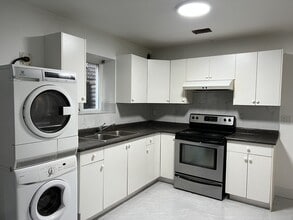 Building Photo - 15072-15060 60 Ave