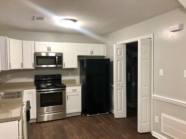 Foto del edificio - 4410 Graceland Ct