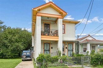 Building Photo - 3110 Pauger St