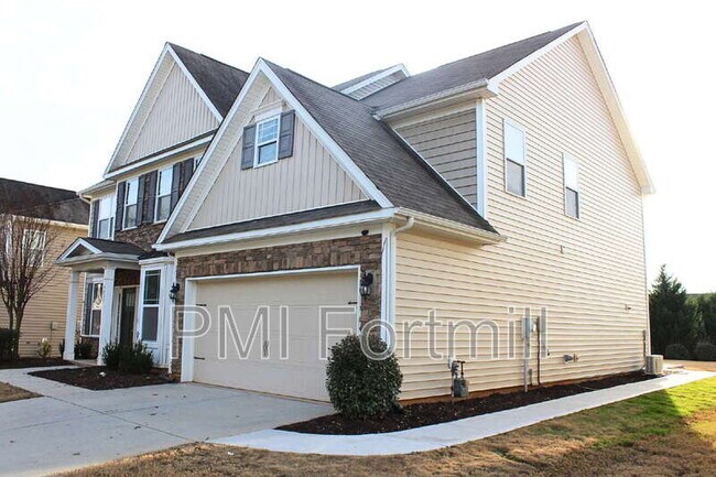 Foto del edificio - 4417 Carrington Dr