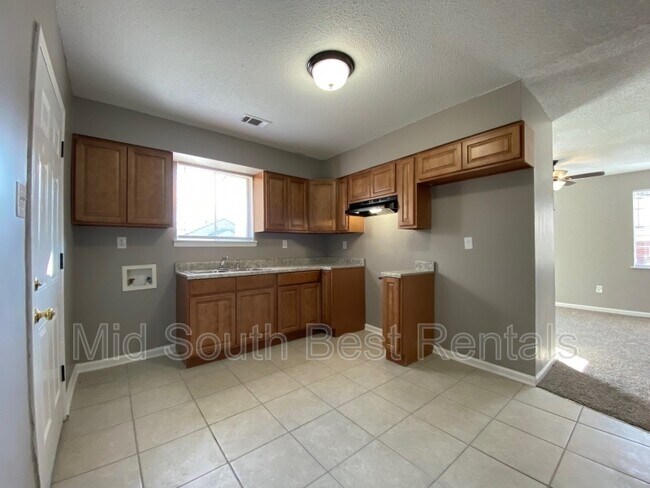 Foto del edificio - 2120 Bennett Ave