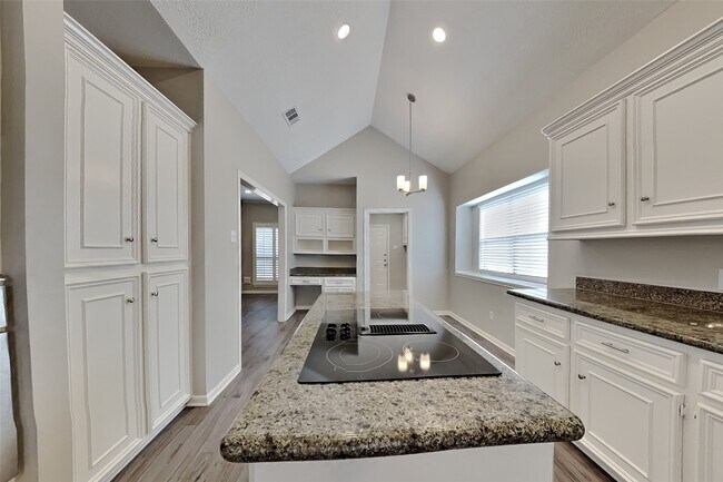 Building Photo - 18426 Big Cypress Dr