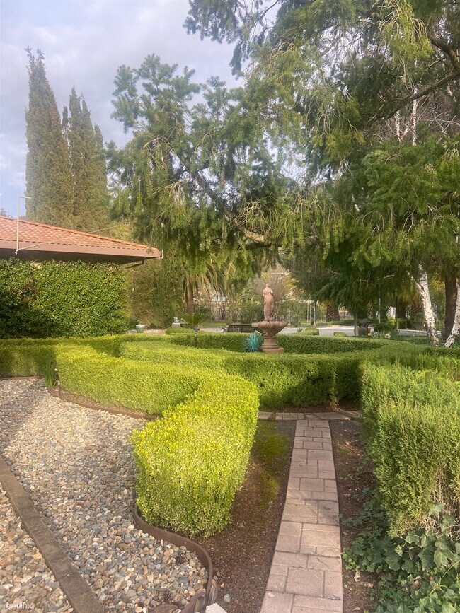 Building Photo - 4 br, 2 bath House - 5270 Silverado Trail #