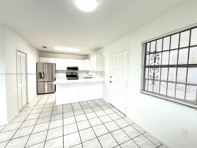 Building Photo - 10273 NW 25th Ave