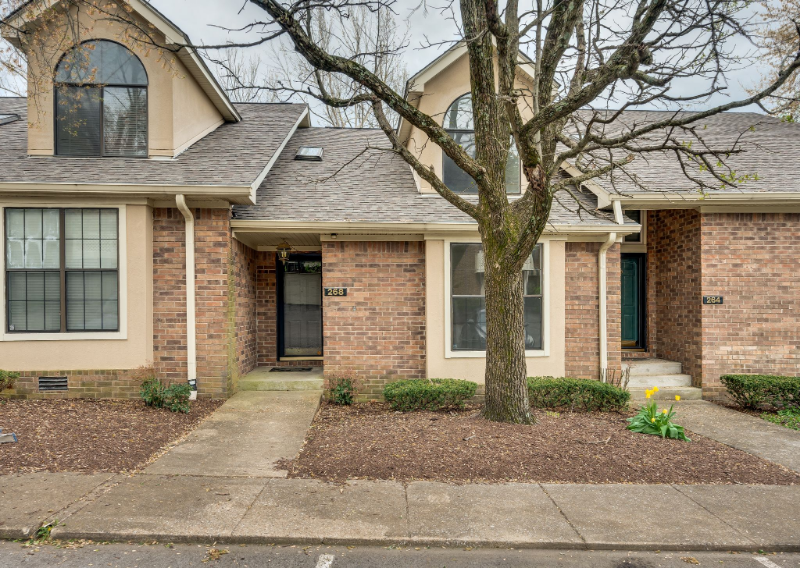 Primary Photo - 268 Glenstone Cir