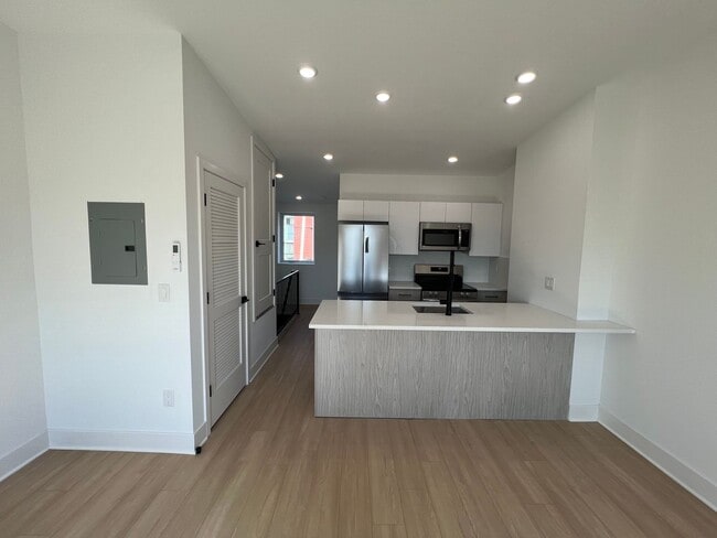 Foto del edificio - 4253 Viola St