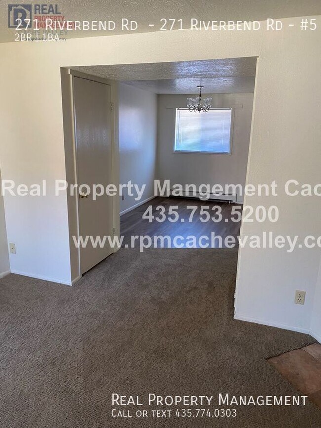 Foto del edificio - 271 Riverbend Rd