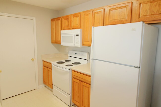 Building Photo - Minutes from UNCC Campus