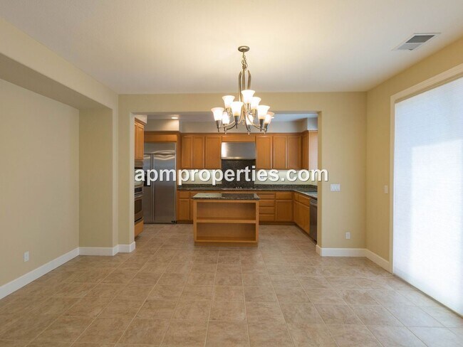 Foto del edificio - Upscale 4 Bedroom, 3 bath at Windemere in ...