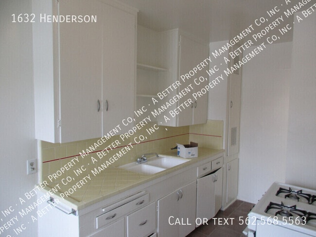 Building Photo - 1632 Henderson-