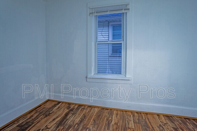 Foto del edificio - 2491A S 6th St