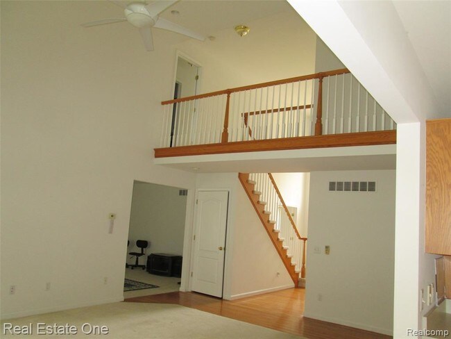 Building Photo - 459 Mystic Valley