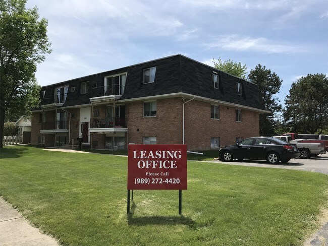 Building Photo - 3821 Bauer Dr