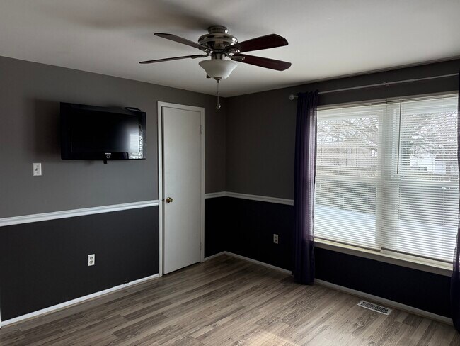 Foto del edificio - 374 Stratford Ave