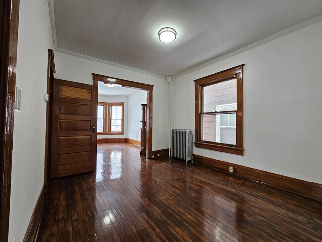 Dining room. - 8 Stanwix St