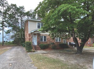 Building Photo - 15-16 Ashley's Pl