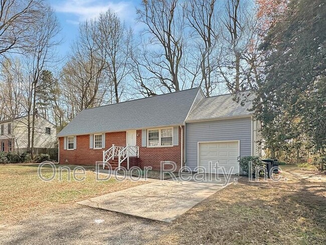 Photo - 106 Lexington Dr House