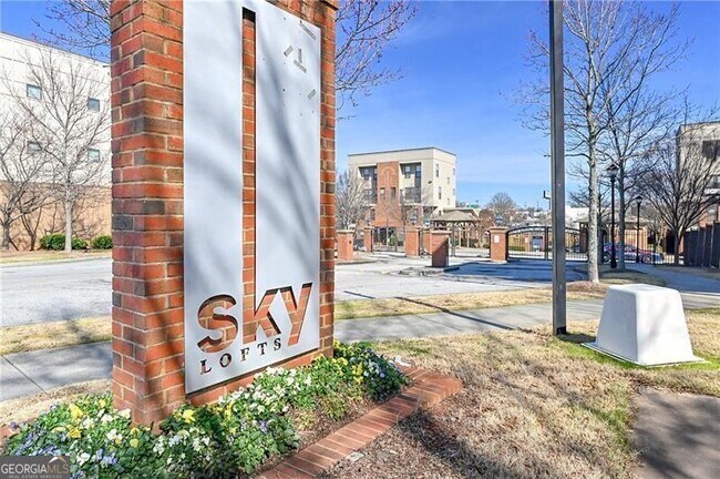 Foto del edificio - 898 Oak St SW