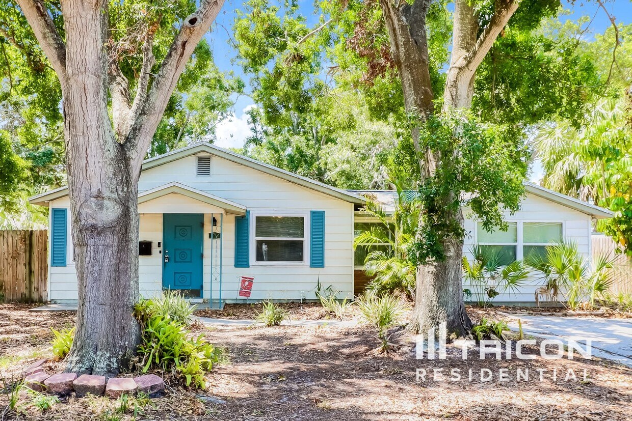 Foto principal - 7210 10th Ave N