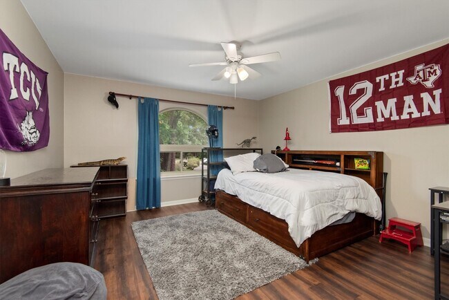 Building Photo - 16130 Hexham Dr