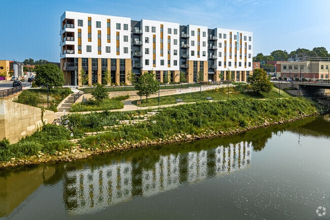 Building Exterior - Andante