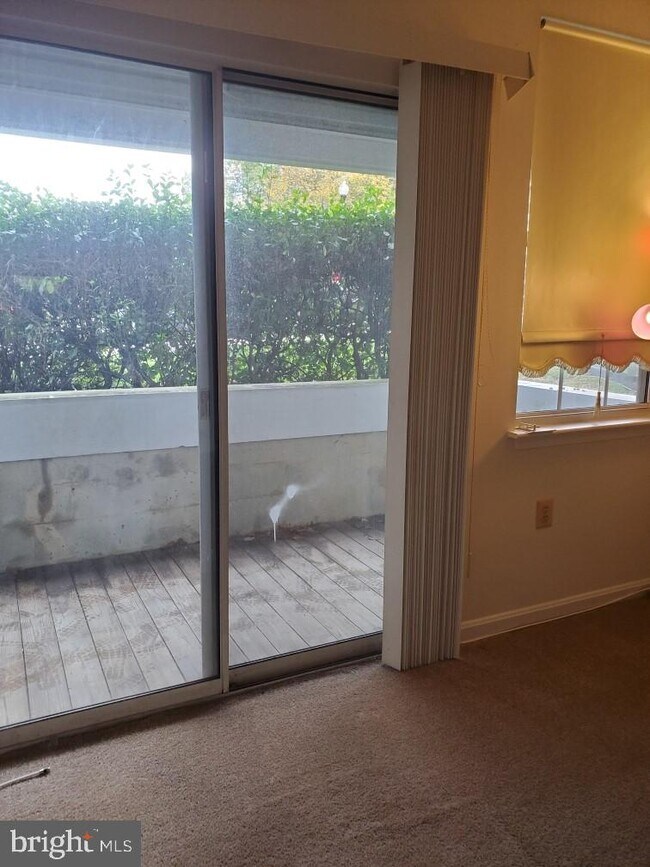 Building Photo - 608 Rolling Hill Walk