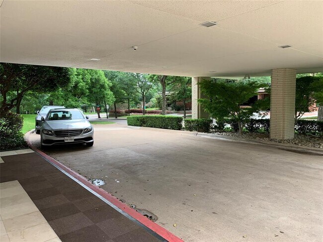 Foto del edificio - 3701 Turtle Creek Blvd