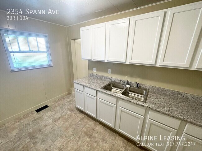 Building Photo - 2354 Spann Ave