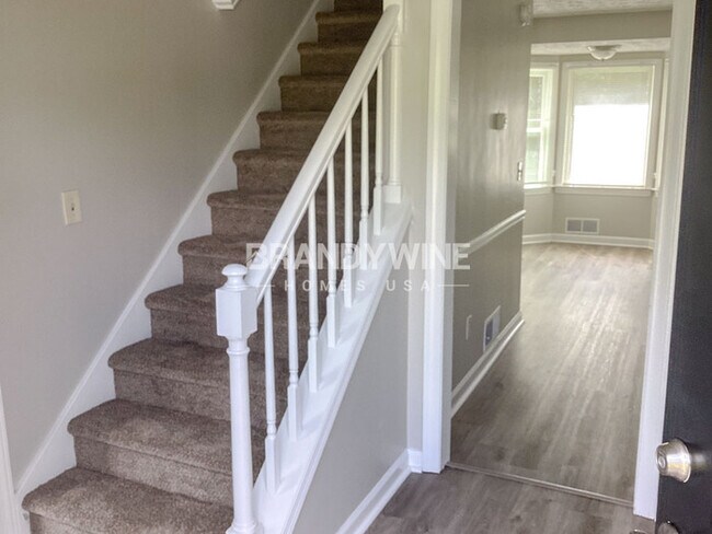 Building Photo - 3030 Hampton Ridge Way