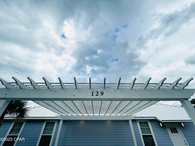 Building Photo - 129 Henry Ave