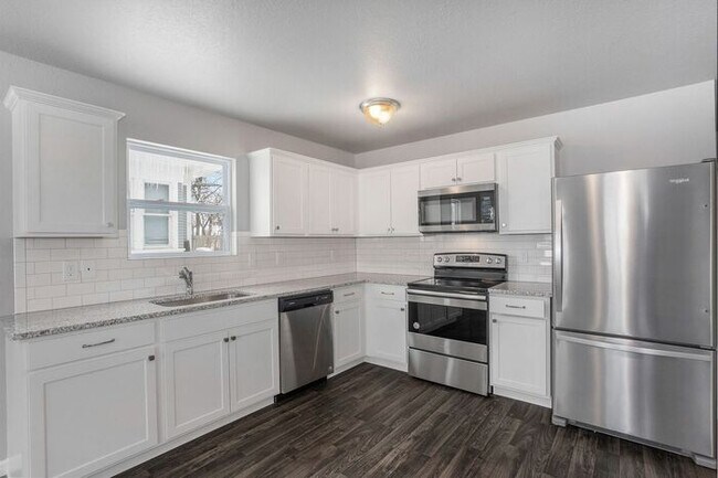 Foto del edificio - 15433 Clovernook Dr