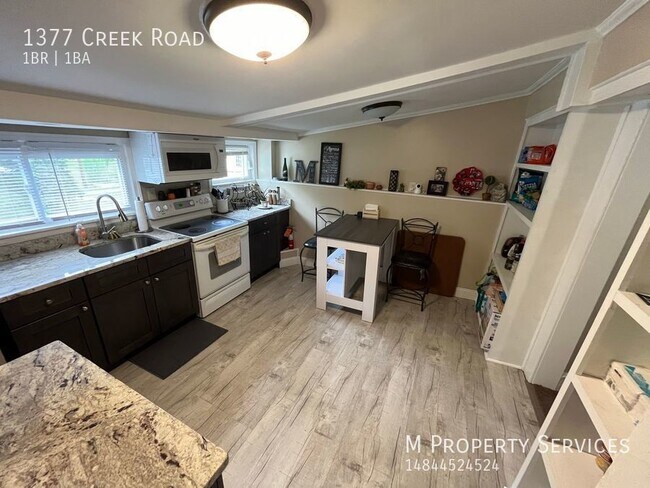 Building Photo - Cozy One Bedroom Apartment Available for R...