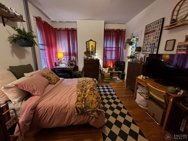 Building Photo - 16 Davis Ave