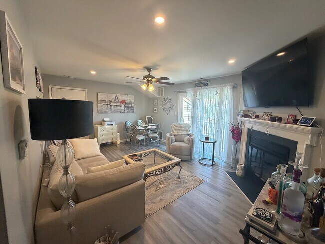 Foto del edificio - 606 Woodhollow Dr