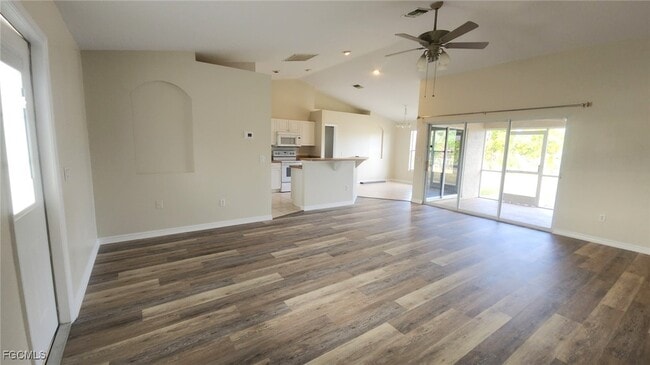 Building Photo - 923 SW 33rd Terrace