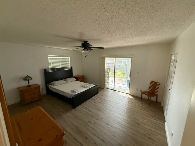 Foto del edificio - 1225 NW 21st St