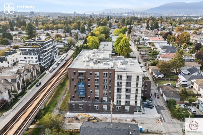 Building Photo - 5085 Mchardy St