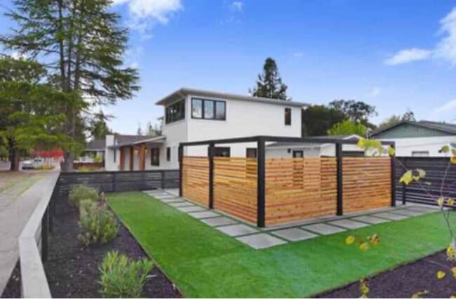 Building Photo - 403 Rosalie Dr