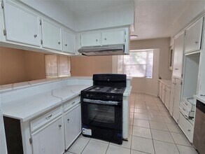 Building Photo - 11931 Tanager St