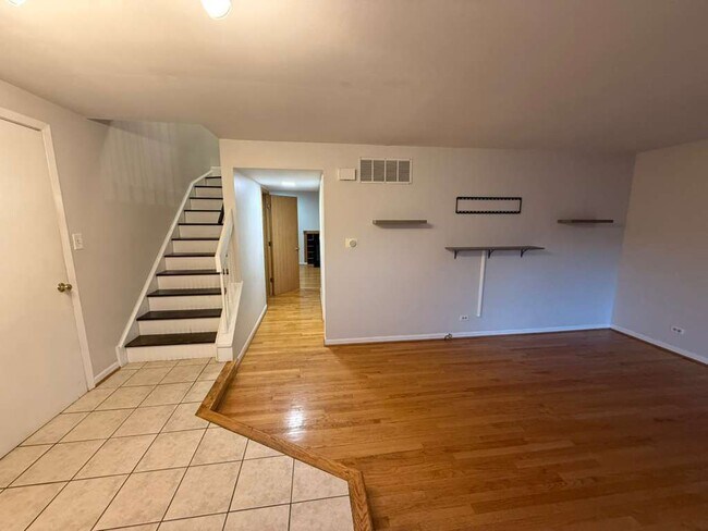 Foto del edificio - 1410 Whispering Springs Cir