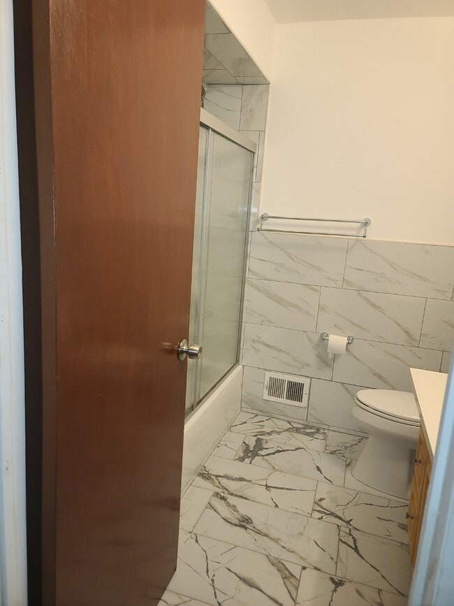 Foto del edificio - 213 E 9th Ave