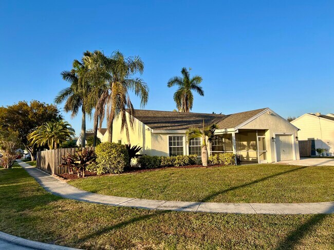 Foto del edificio - 7787 Ridgewood Dr