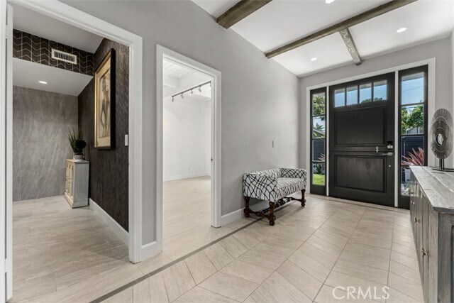 Foto del edificio - 654 Harbor Island Dr
