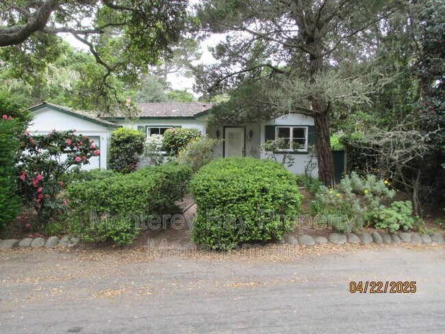 Foto del edificio - 25988 Ridgewood Rd