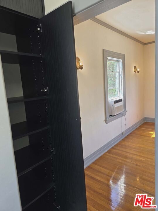 Foto del edificio - 1275 N Wilton Pl