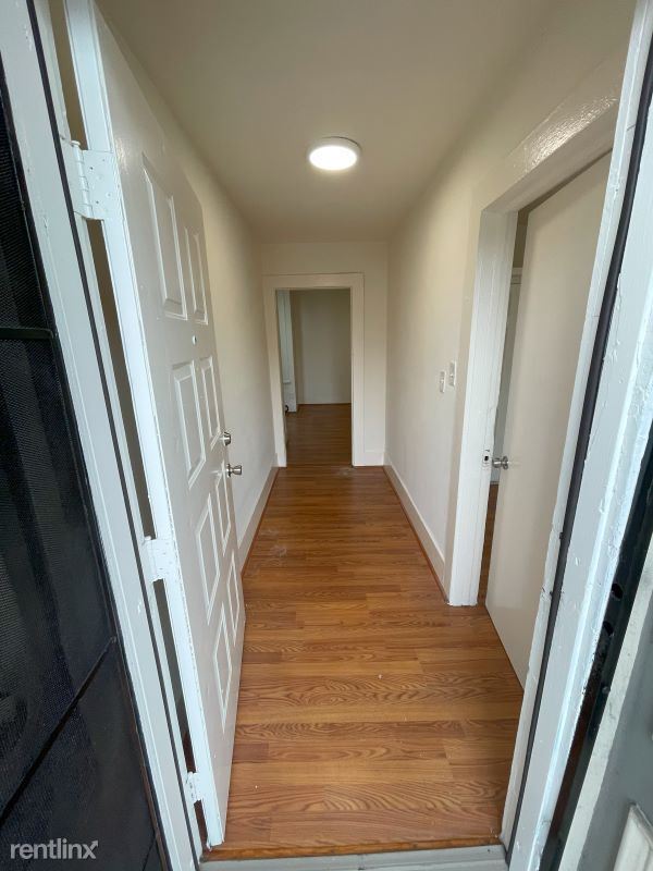 Foto del edificio - 2 br, 1 bath Duplex - 1012 Wood St