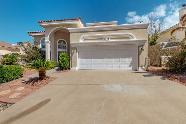 Building Photo - 6017 Ojo De Agua Dr