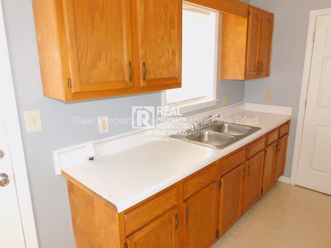 Foto del edificio - 2104 Joseph McNeil Ave