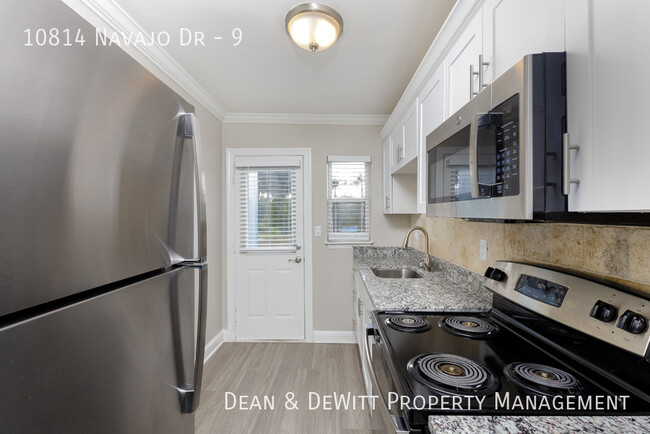Building Photo - 10814 Navajo Dr